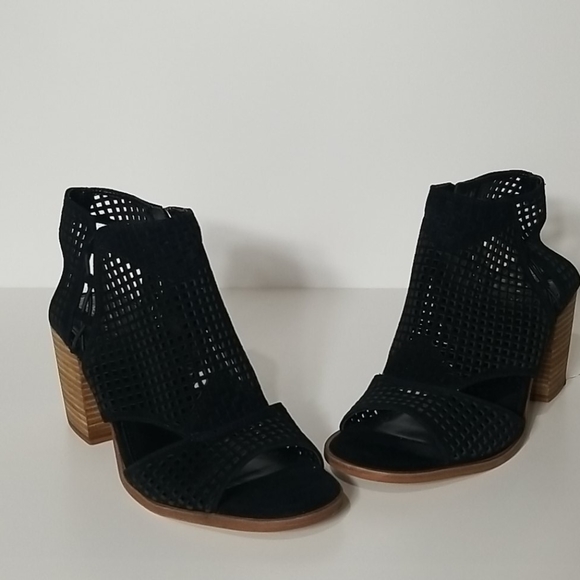 vince camuto kampbell